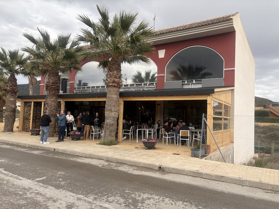 El Mirador by Juan Lorenzo