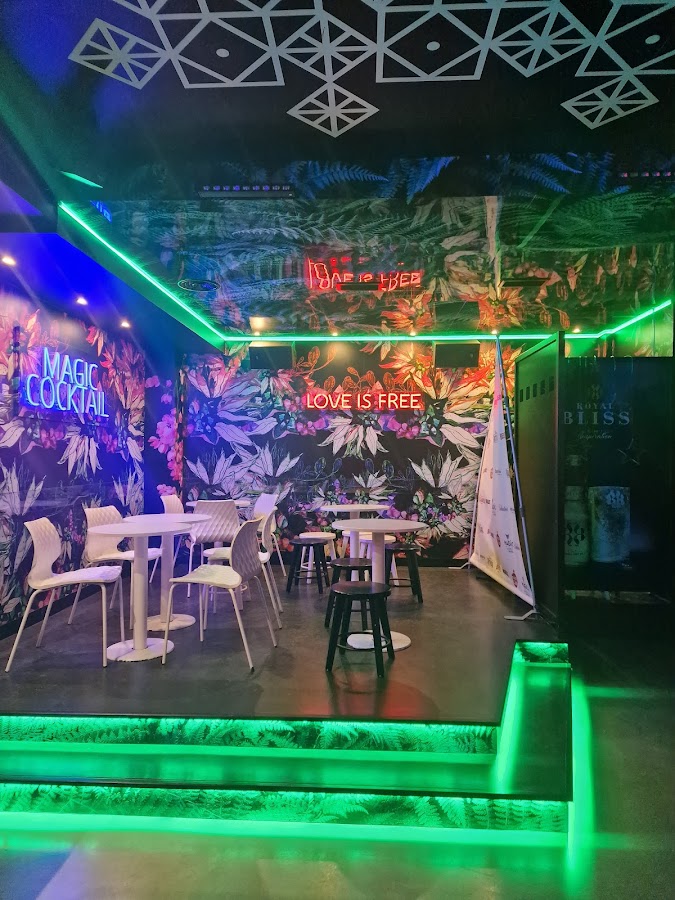 Lounge Magic Cocktail