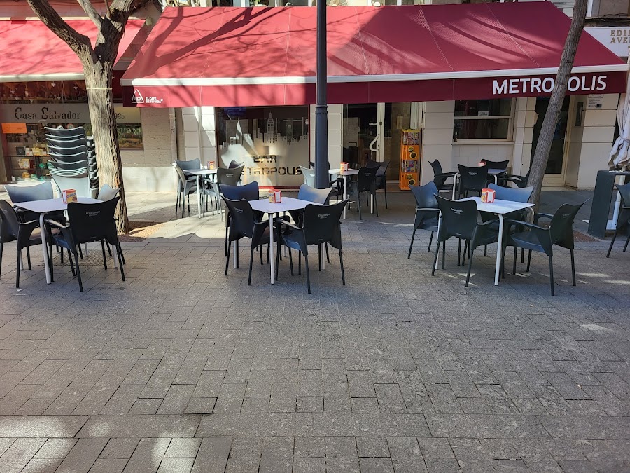 Bar metropolis