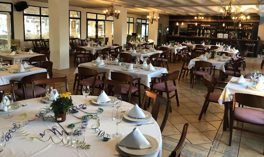 Los Ángeles Torrevieja restaurante piscina