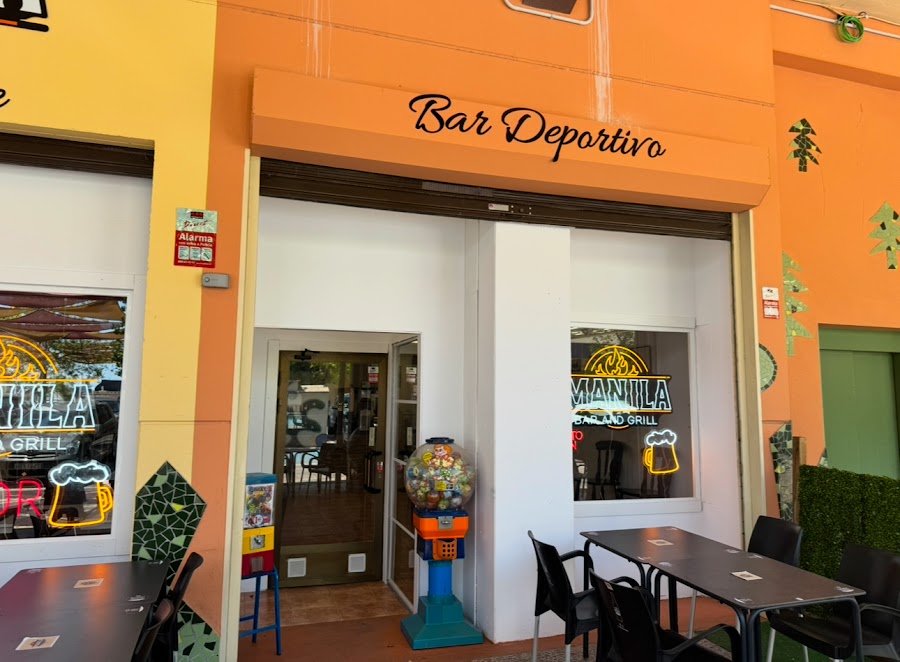 Manila Bar & Grill