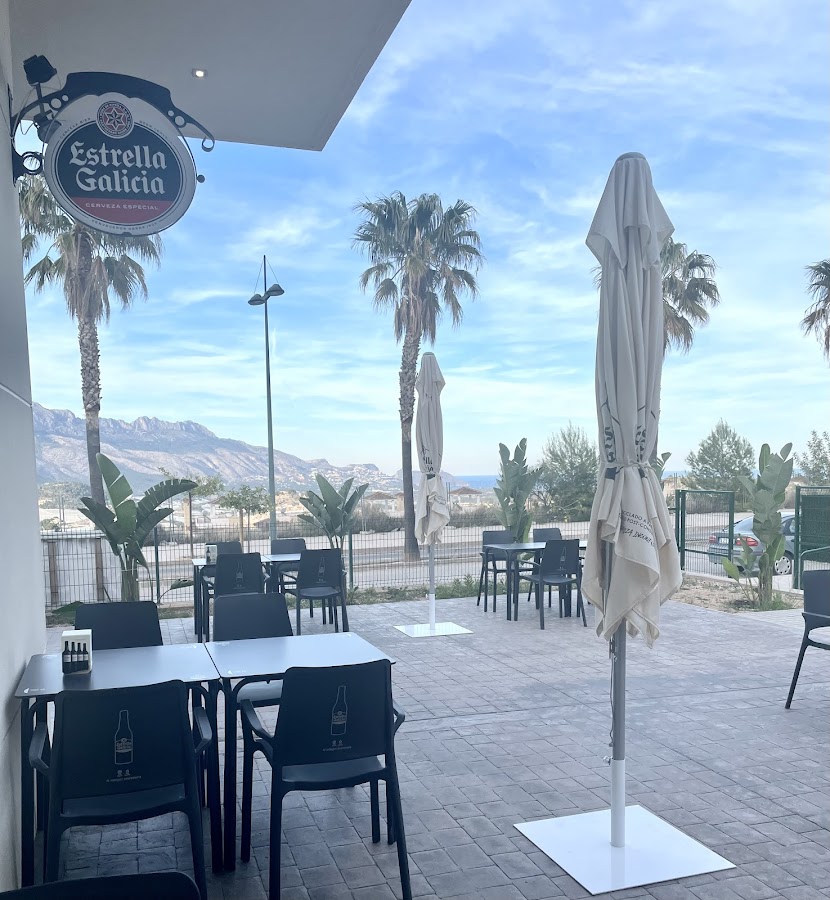 Paradise · Restaurante & Cafeteria