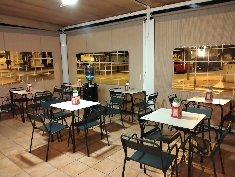 Pedro's Bar & Cafeteria