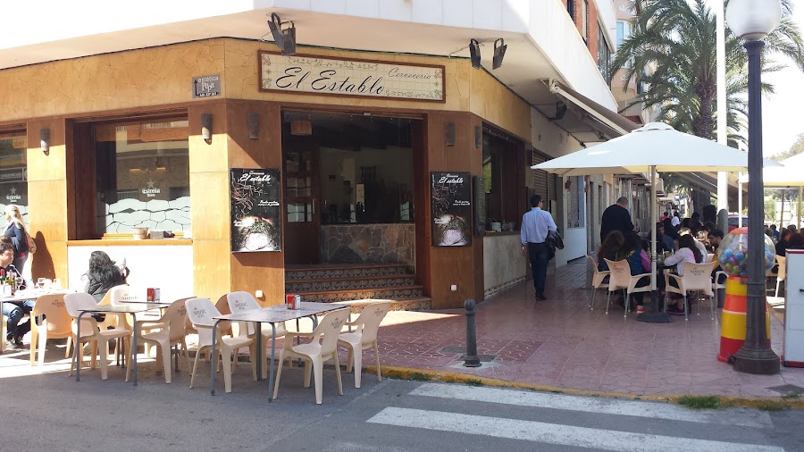 Restaurante El Establo